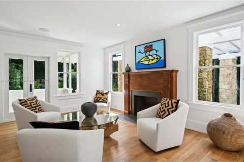 Casa en venta en Miami, Florida, 6 dormitorios, 623.1 m2 № 1953789 - foto 4
