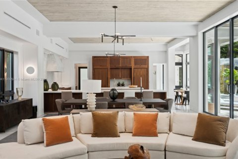 Casa en venta en Miami, Florida, 6 dormitorios, 623.1 m2 № 1953789 - foto 12