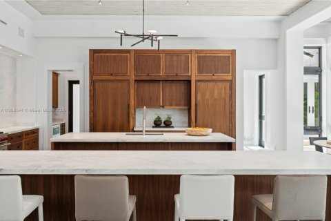 Casa en venta en Miami, Florida, 6 dormitorios, 623.1 m2 № 1953789 - foto 15