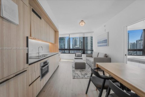 Condo in Miami, Florida, 1 bedroom  № 2042622 - photo 6