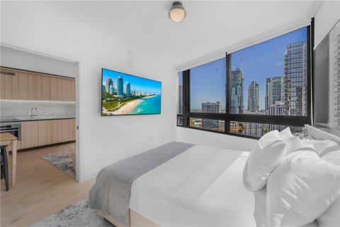 Condo in Miami, Florida, 1 bedroom  № 2042622 - photo 14