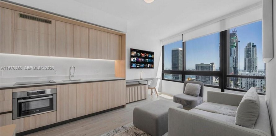 Condo in Miami, Florida, 1 bedroom  № 2042622