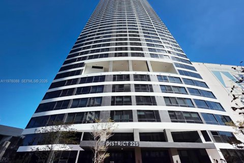 Condo in Miami, Florida, 1 bedroom  № 2042622 - photo 3