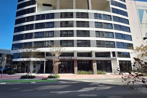 Condo in Miami, Florida, 1 bedroom  № 2042622 - photo 7