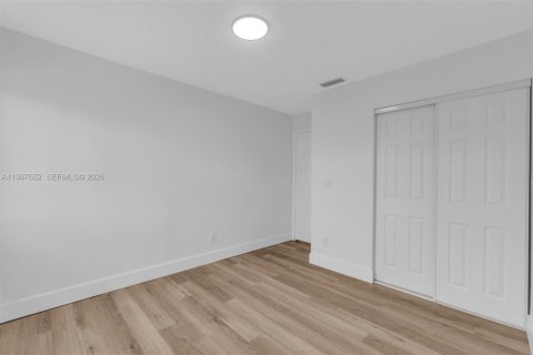 Villa ou maison à vendre à Dania Beach, Floride: 3 chambres, 128.21 m2 № 2048939 - photo 18