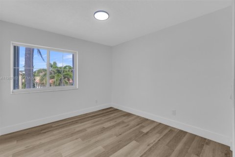 Villa ou maison à vendre à Dania Beach, Floride: 3 chambres, 128.21 m2 № 2048939 - photo 12