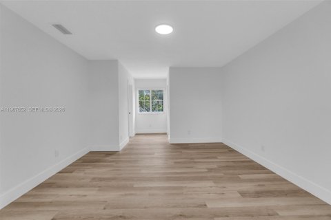 Villa ou maison à vendre à Dania Beach, Floride: 3 chambres, 128.21 m2 № 2048939 - photo 22