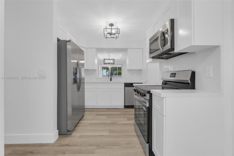 Villa ou maison à vendre à Dania Beach, Floride: 3 chambres, 128.21 m2 № 2048939 - photo 5