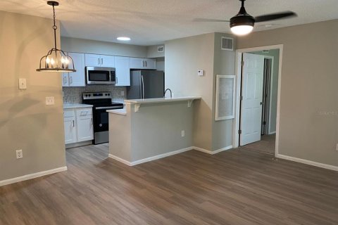 Copropriété à louer à Orlando, Floride: 2 chambres, 81.2 m2 № 1757978 - photo 4