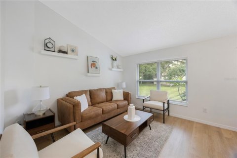 Villa ou maison à vendre à Wesley Chapel, Floride: 4 chambres, 218.04 m2 № 1746992 - photo 8
