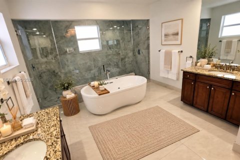 House in Doral, Florida 5 bedrooms, 386.38 sq.m. № 2399656 - photo 21