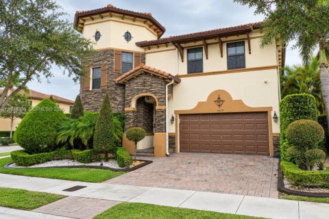 House in Doral, Florida 5 bedrooms, 386.38 sq.m. № 2399656