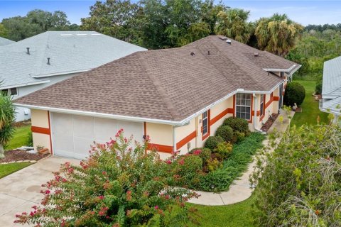 Villa ou maison à Leesburg, Floride 2 chambres, 122.82 m2 № 2358147