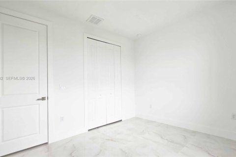 House in Lehigh Acres, Florida 3 bedrooms № 2004343 - photo 26