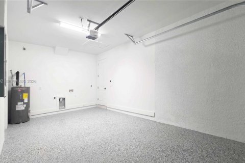 House in Lehigh Acres, Florida 3 bedrooms № 2004343 - photo 13