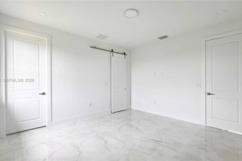 House in Lehigh Acres, Florida 3 bedrooms № 2004343 - photo 22