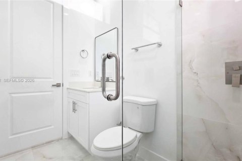 House in Lehigh Acres, Florida 3 bedrooms № 2004343 - photo 30