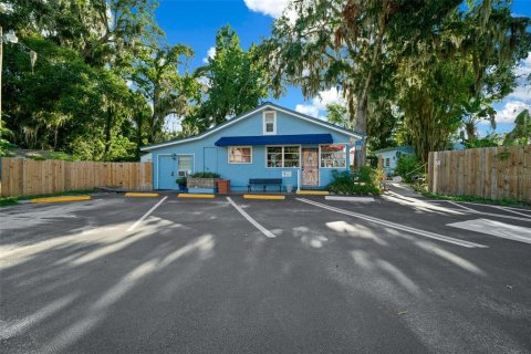 Commercial property in Belleview, Florida 148.27 sq.m. № 1253498 - photo 1