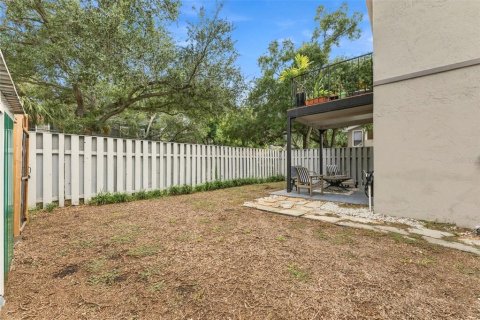 Condo in Tampa, Florida, 1 bedroom  № 2400296 - photo 28