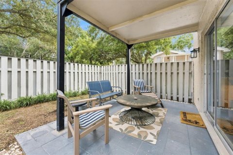 Condo in Tampa, Florida, 1 bedroom  № 2400296 - photo 24