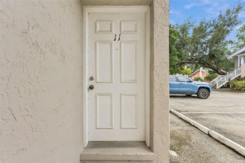 Condo in Tampa, Florida, 1 bedroom  № 2400296 - photo 4