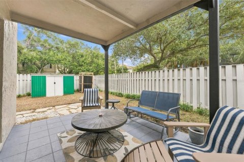 Condo in Tampa, Florida, 1 bedroom  № 2400296 - photo 23