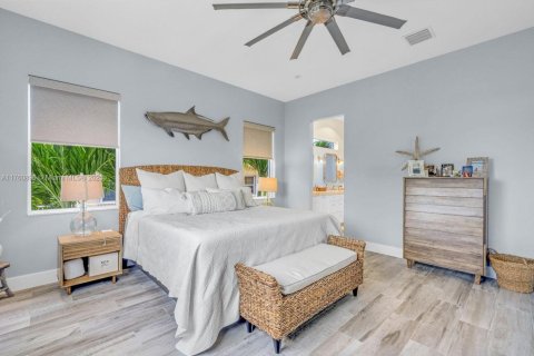 House in Islamorada, Village of Islands, Florida 4 bedrooms № 2012726 - photo 23