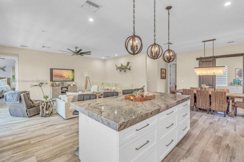 House in Islamorada, Village of Islands, Florida 4 bedrooms № 2012726 - photo 20