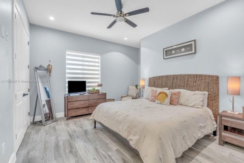 House in Islamorada, Village of Islands, Florida 4 bedrooms № 2012726 - photo 29