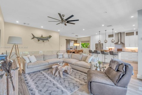 House in Islamorada, Village of Islands, Florida 4 bedrooms № 2012726 - photo 17