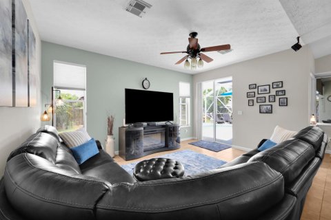 Casa en venta en Port St. Lucie, Florida, 3 dormitorios, 185.8 m2 № 2078362 - foto 12