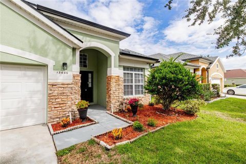 House in Orlando, Florida 4 bedrooms, 191.56 sq.m. № 1918341 - photo 4