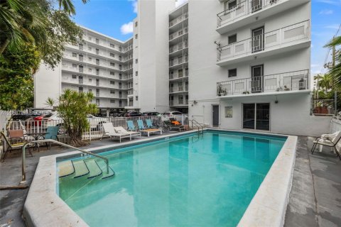 Copropriété à louer à Miami Beach, Floride: 1 chambre, 71.35 m2 № 2168394 - photo 23