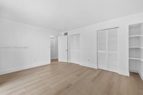 Copropriété à louer à Miami Beach, Floride: 1 chambre, 71.35 m2 № 2168394 - photo 12