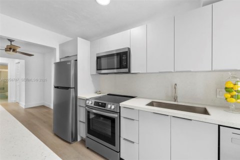 Copropriété à louer à Miami Beach, Floride: 1 chambre, 71.35 m2 № 2168394 - photo 5