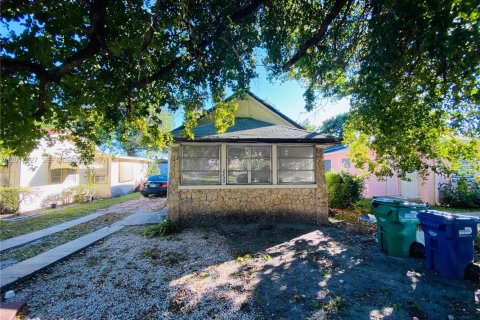 House in Miami, Florida 3 bedrooms, 127.55 sq.m. № 2087321 - photo 17