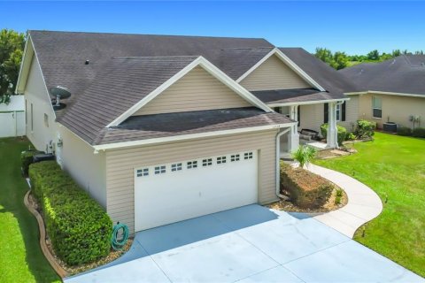 House in Lakeland, Florida 3 bedrooms, 237.64 sq.m. № 2314483