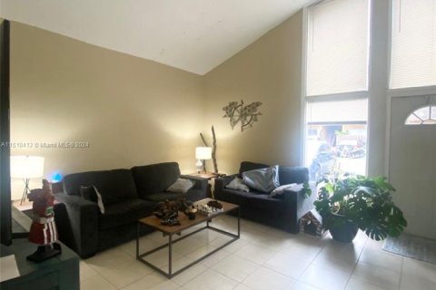 Villa ou maison à vendre à Plantation, Floride: 2 chambres, 93.92 m2 № 1707838 - photo 13