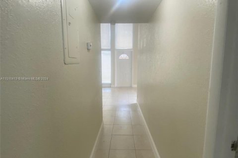 Villa ou maison à vendre à Plantation, Floride: 2 chambres, 93.92 m2 № 1707838 - photo 7