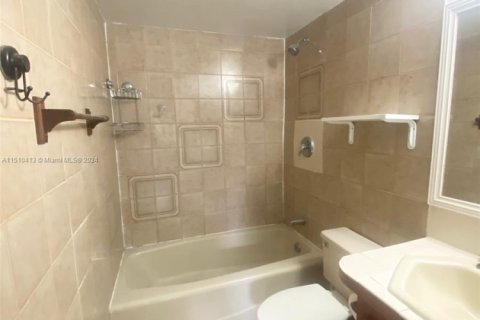 Villa ou maison à vendre à Plantation, Floride: 2 chambres, 93.92 m2 № 1707838 - photo 27