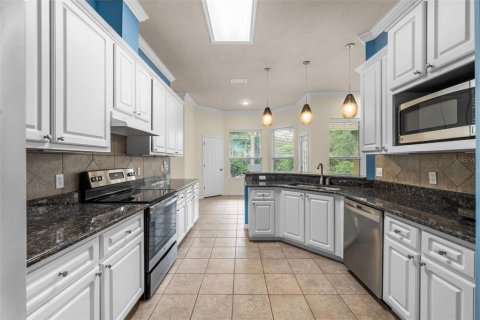 House in Gainesville, Florida 6 bedrooms, 279.26 sq.m. № 2203759 - photo 10
