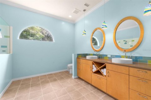 House in Gainesville, Florida 6 bedrooms, 279.26 sq.m. № 2203759 - photo 26
