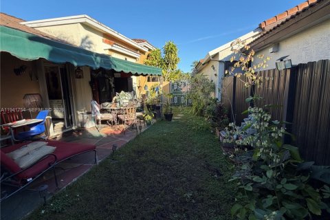 Casa en venta en Miami, Florida, 3 dormitorios, 180.23 m2 № 2002675 - foto 19