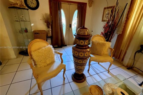 Casa en venta en Miami, Florida, 3 dormitorios, 180.23 m2 № 2002675 - foto 11