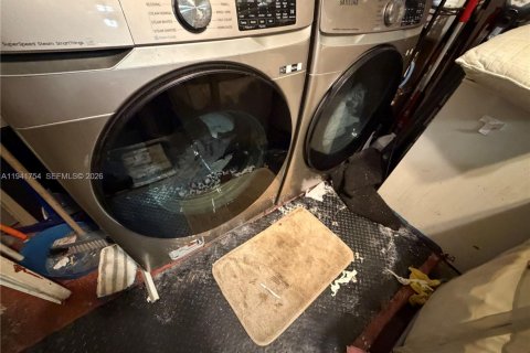 Casa en venta en Miami, Florida, 3 dormitorios, 180.23 m2 № 2002675 - foto 15