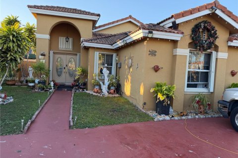 Casa en Miami, Florida 3 dormitorios, 180.23 m2 № 2002675