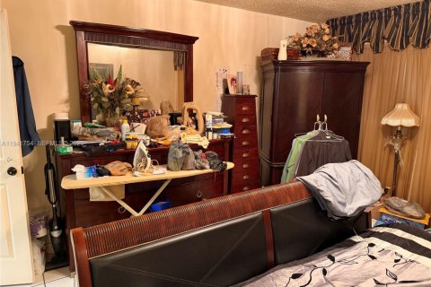 Casa en venta en Miami, Florida, 3 dormitorios, 180.23 m2 № 2002675 - foto 10