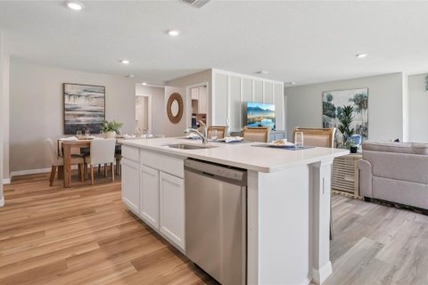 Casa en venta en Alachua, Florida, 5 dormitorios, 187.11 m2 № 2155747 - foto 7