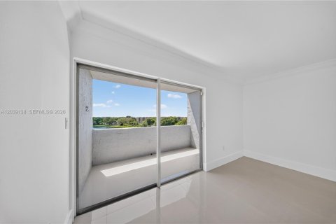 Condominio en alquiler en Miami, Florida, 1 dormitorio, 104.52 m2 № 2085679 - foto 22