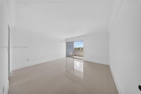 Condominio en alquiler en Miami, Florida, 1 dormitorio, 104.52 m2 № 2085679 - foto 20